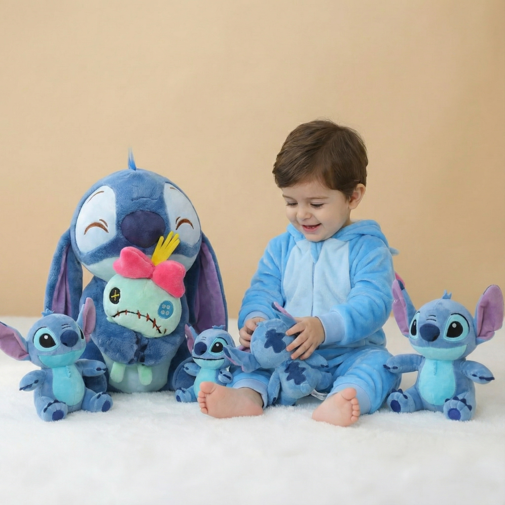 בובת סטיץ מחבקת